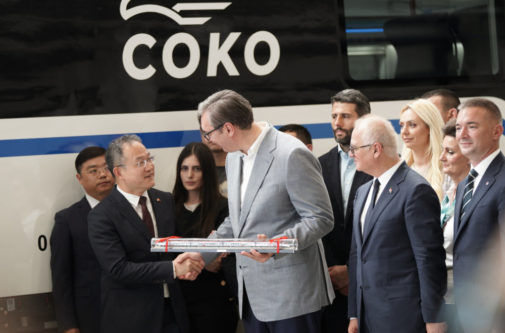 Vučić: Potpuno sam posvećen 2027. godini; Beograd-Subotica za sat i 10 minuta FOTO
