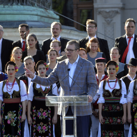 Vučić: Deset miliona evra za Republiku Srpsku – za sat vremena iz Srbije do RS