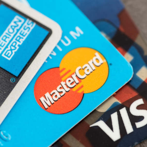 "Treba hitno da smanjimo zavisnost od sistema Visa i Mastercard"