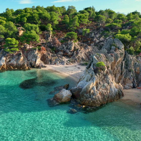 Najlepše plaže sa prirodnim hladom na Sitoniji FOTO