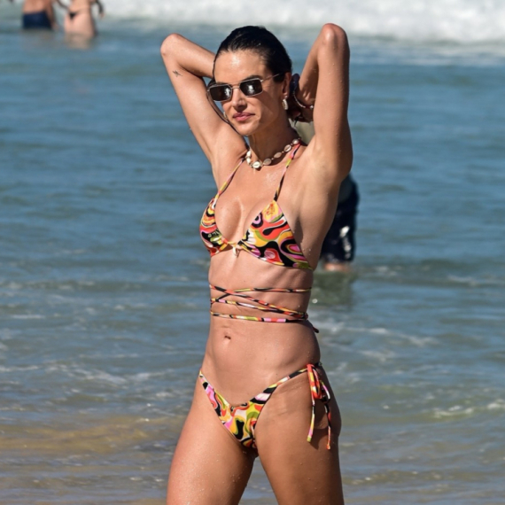Ne zna se šta je lepše – priroda Portugala ili obnažena Brazilka FOTO