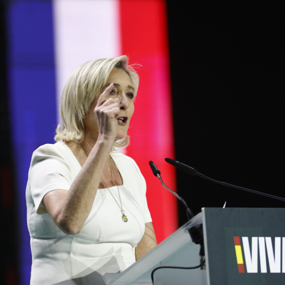 Le Pen poziva na ustanak: Uzurpirali ste