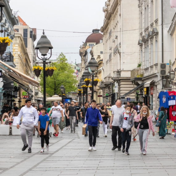 Beograđani, oprez: Stara prevara ponovo zaživela; Uz pomoć ovog trika na ulici uzimaju novac