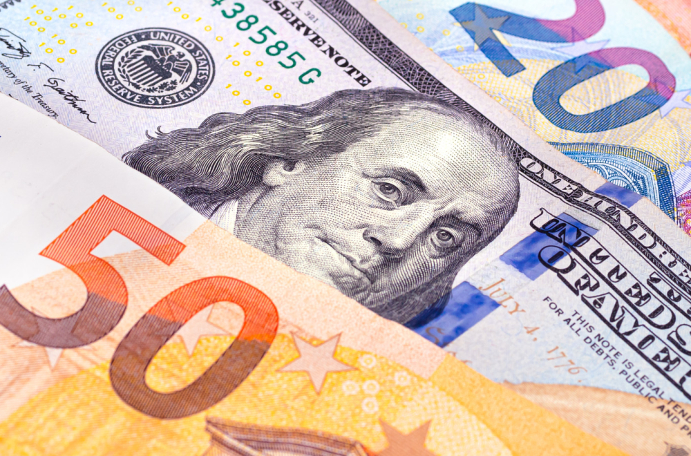 Dolar slabi – evro raste