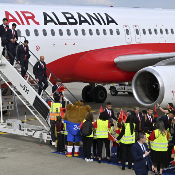 Fudbal paralisao Albaniju – svi idu u Nemačku