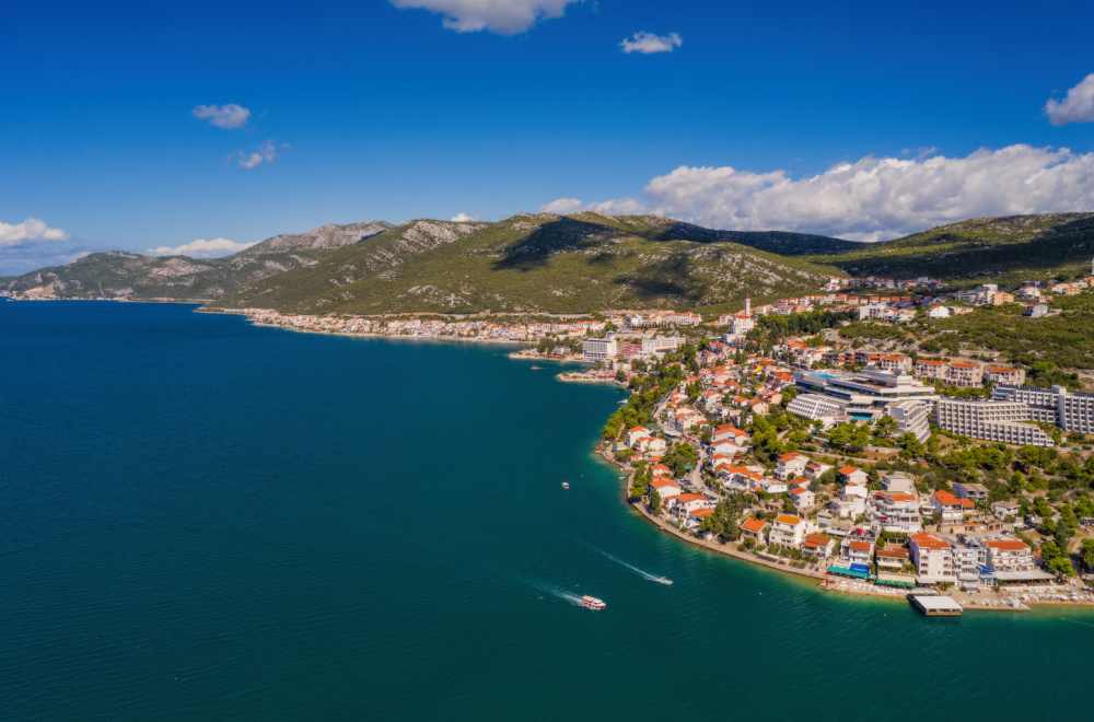 Video jedne Amerikanke izazvao rat na mrežama: Čiji je Neum? VIDEO