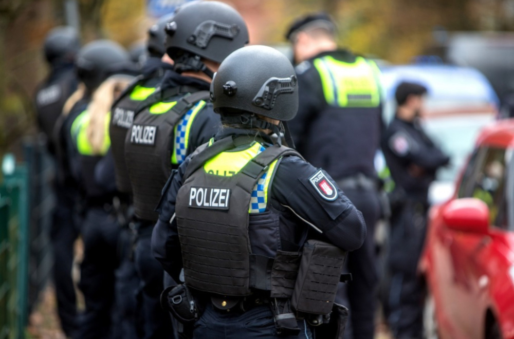 Gotovo 200 policajaca u Nemačkoj osumnjičeno za ekstremizam