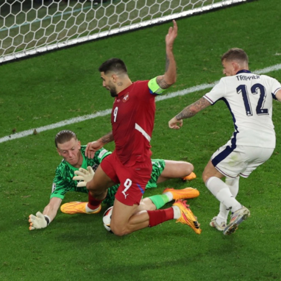 Mitrović tražio penal – da li je bio? VIDEO