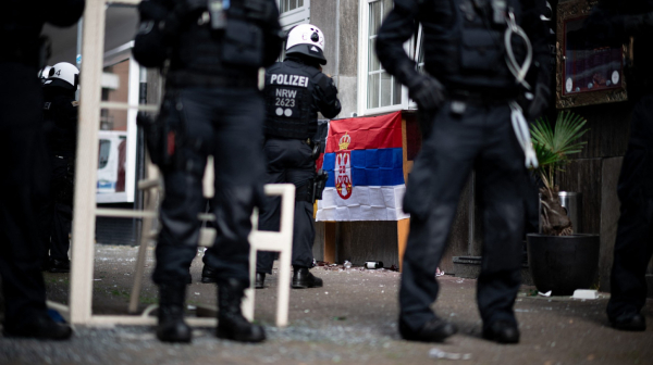 Nemci uhapsili sedmoricu Srba u Gelzenkirhenu VIDEO