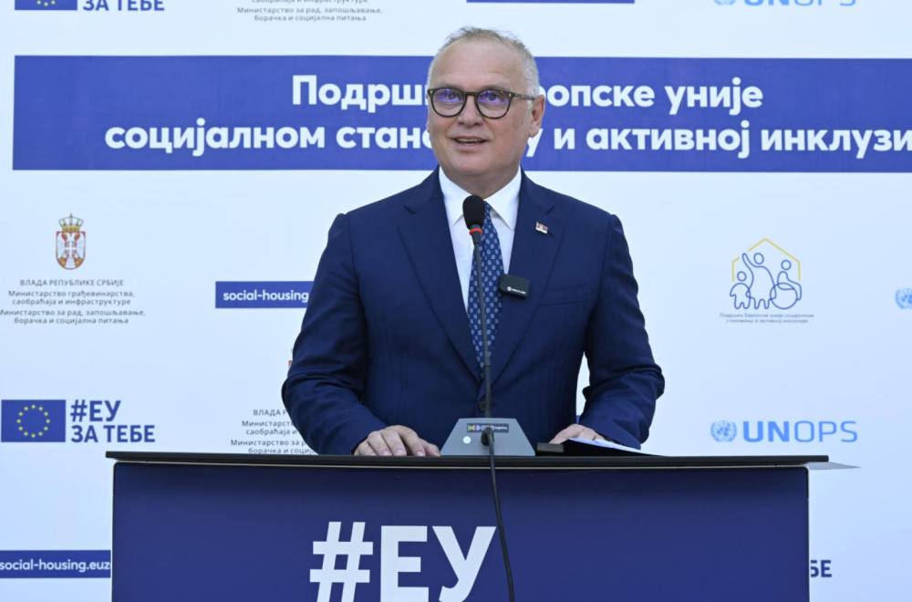 Stanovi za 20 porodica – 13 romskih. Vesić: Nema veće sreće nego videti lica ljudi prilikom useljenja