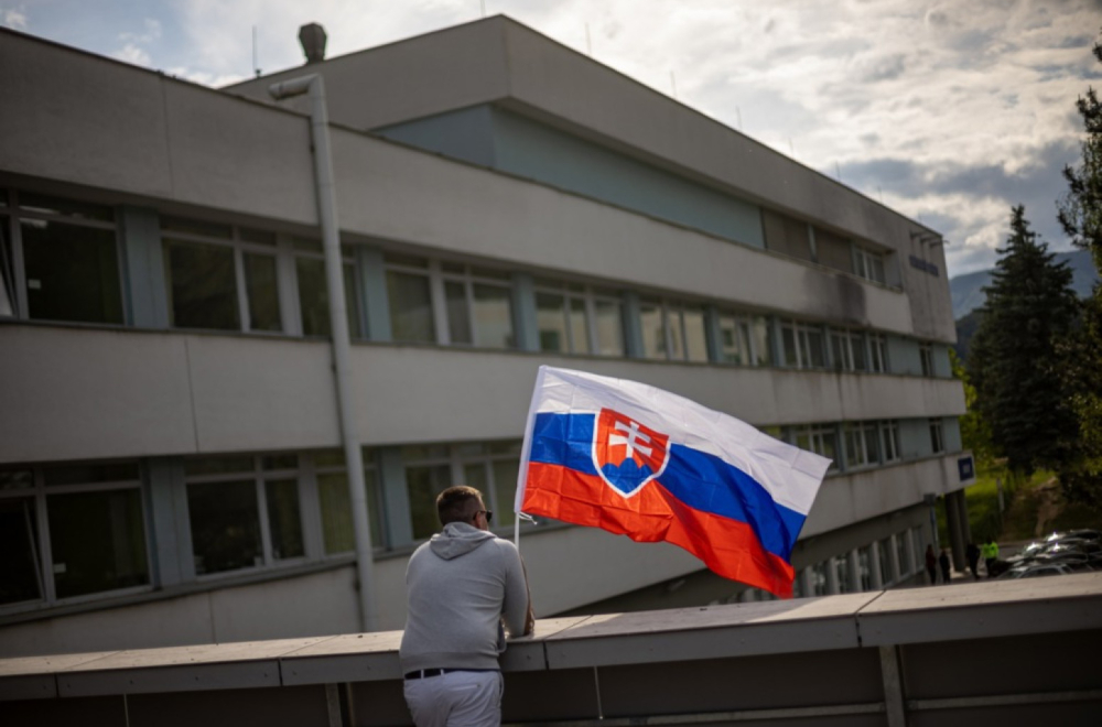 Haos u Slovačkoj: Vlada optužena za izdaju