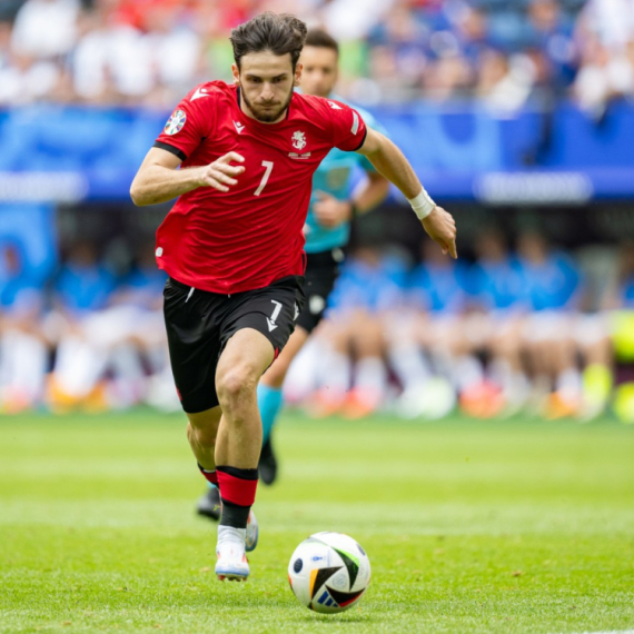 Kvarachelija hoće pobedu i Ronaldov dres