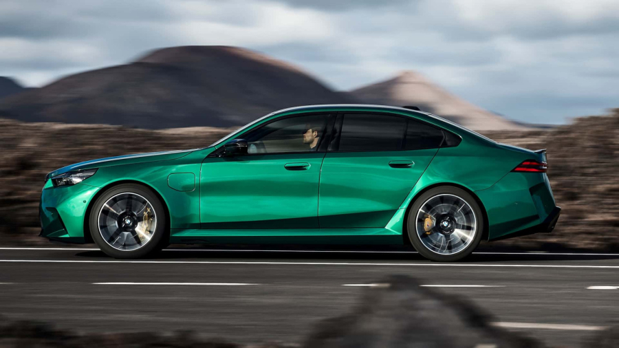 Novi BMW M5 je plug-in hibrid sa 727 konja! FOTO