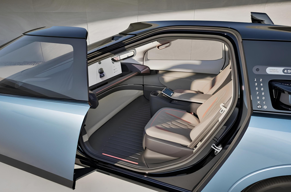 Dnevna soba na točkovima: Rimčev robotaksi je prostraniji nego Rolls-Royce FOTO