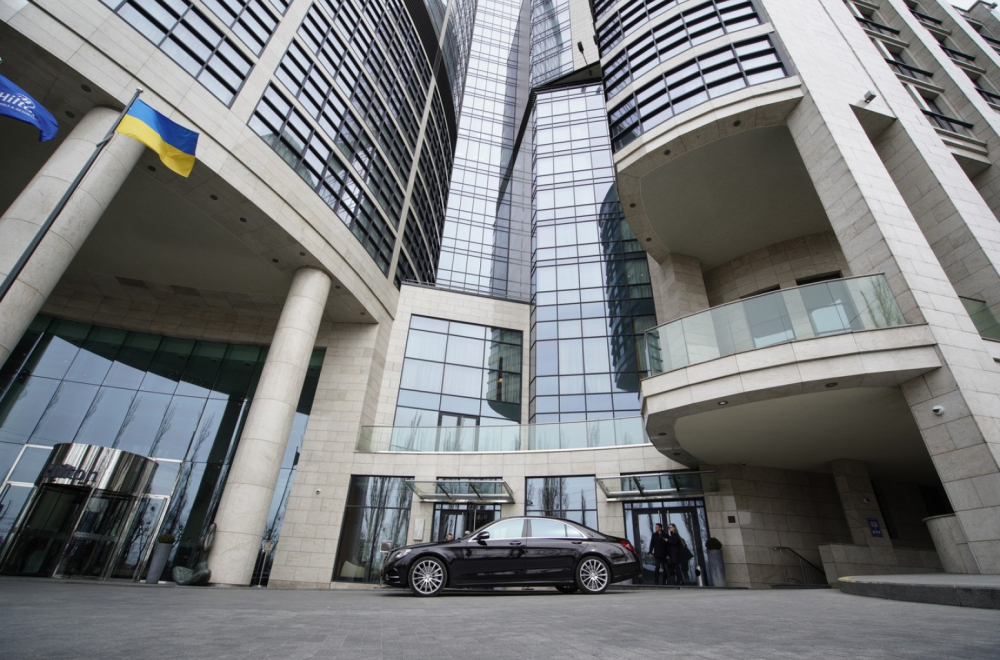Ataše američke ambasade pronađen mrtav u hotelu u Kijevu
