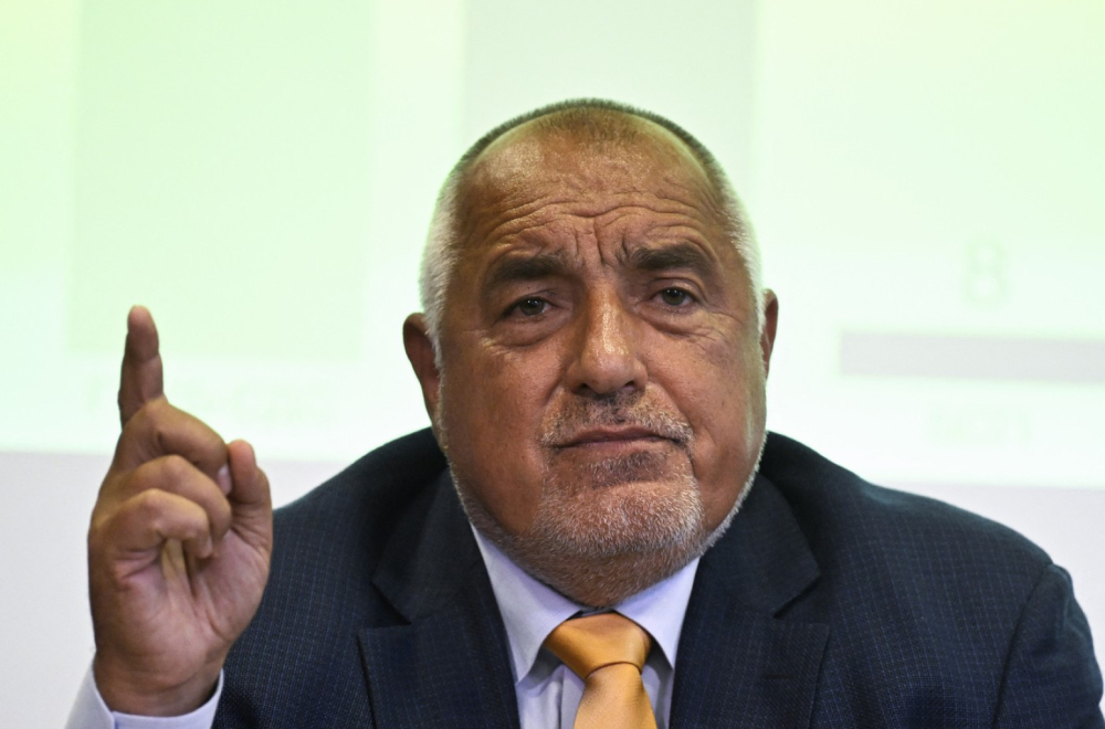 "Povlačim kandidaturu, ne mogu više da se bavim ovom zemljom"
