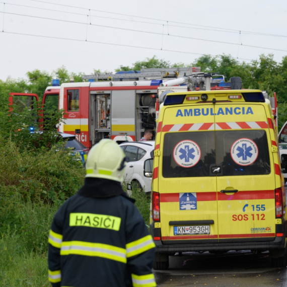 Užas u Slovačkoj: Stravičan sudar autobusa i voza, raste broj poginulih VIDEO