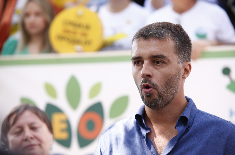 Zavišić: Manojlović ponovo laže građane