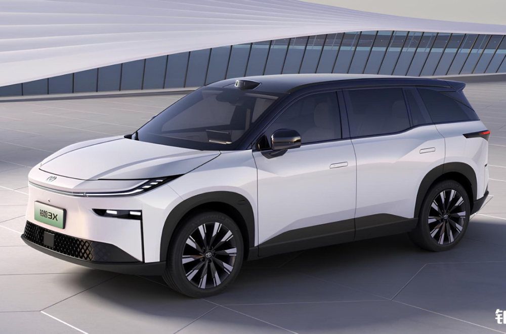 Toyota sprema električni model sa autopilotom poput Teslinog