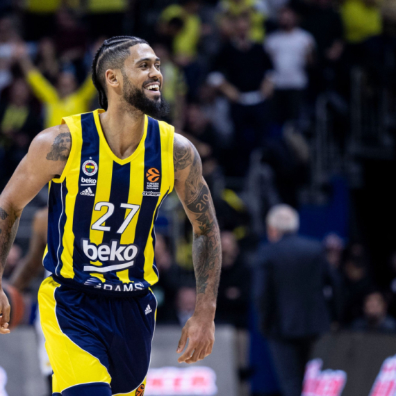 Fener se oprostio od Amerikanca – Olimpijakos ga potpisao na tri godine
