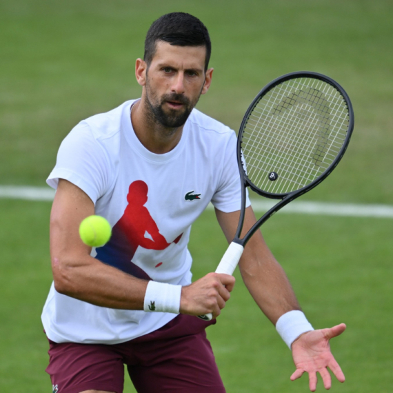 Đoković na mestu uspeha za izjednačenje sa Federerom