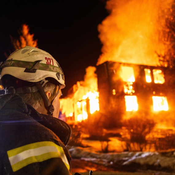 Strahota u Kragujevcu: Gas počeo da curi, pa nastao požar