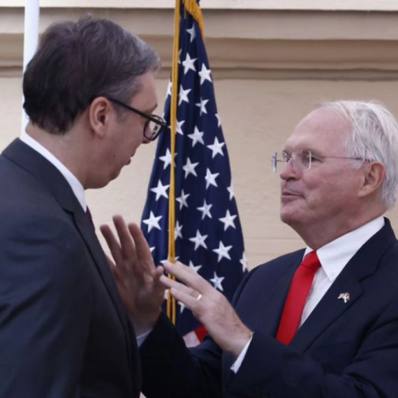 Ambasada SAD u Srbiji obeležila Dan nezavisnosti: Prisustvovao i Vučić FOTO