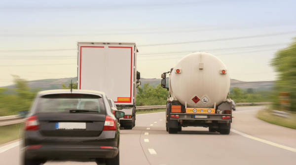 Kamion od 45 tona jurio 137 km/h: Pravi šok je usledio kada ga je policija zaustavila
