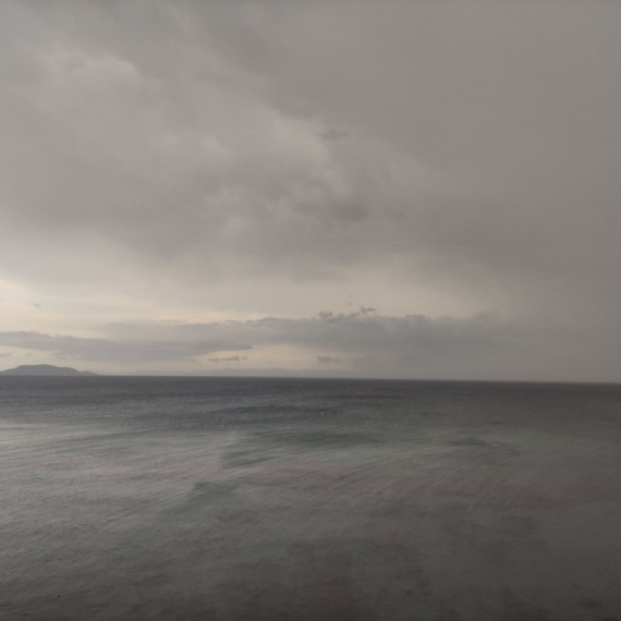 Srbe ni nevreme ne može da spreči da uživaju na letovanju: Evo kakva je situacija trenutno u Grčkoj FOTO/VIDEO