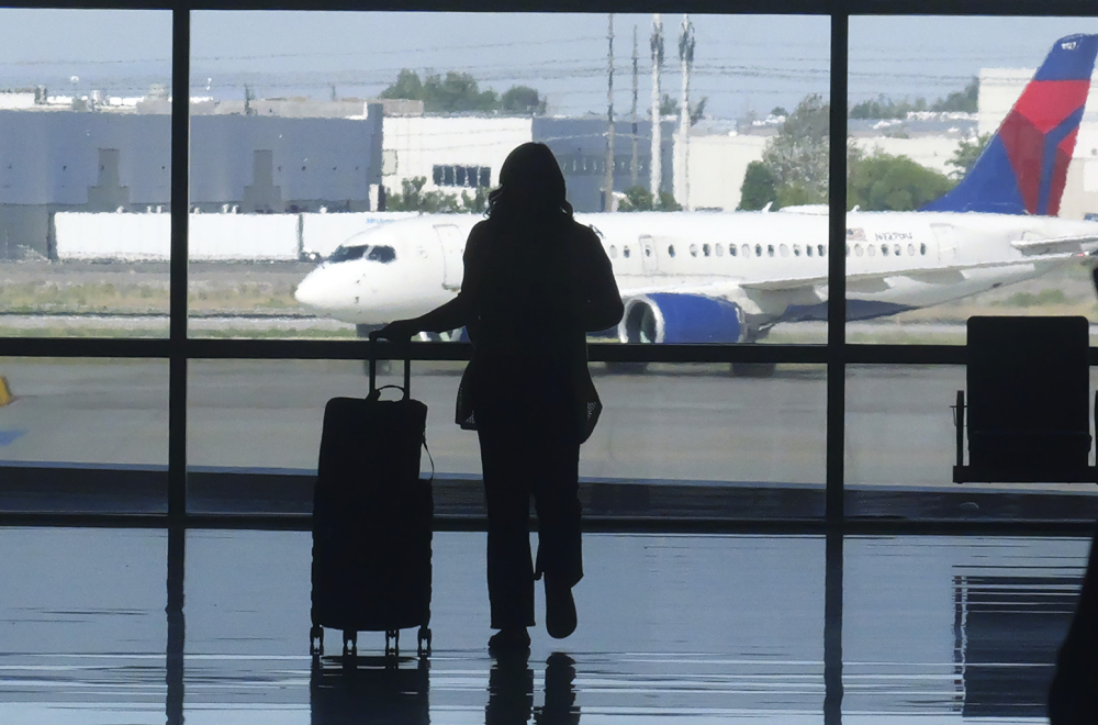 Drama at the airport in New York: There are injuried, almost 1,000 people evacuated VIDEO