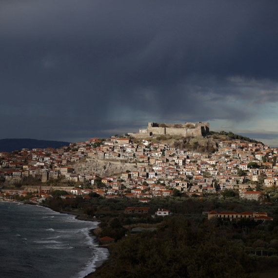 U Grčkoj potop, svi upozoreni: "Ograničite kretanje" FOTO