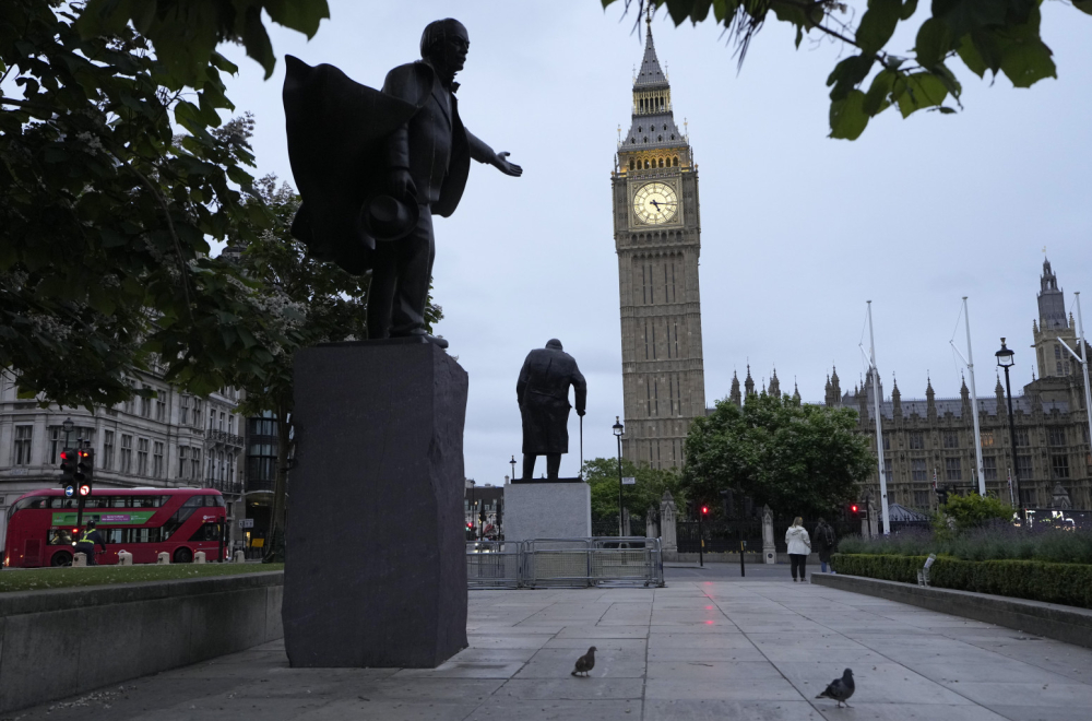 Faraž IN, Tras OUT; Promene u britanskom parlamentu nakon izbora