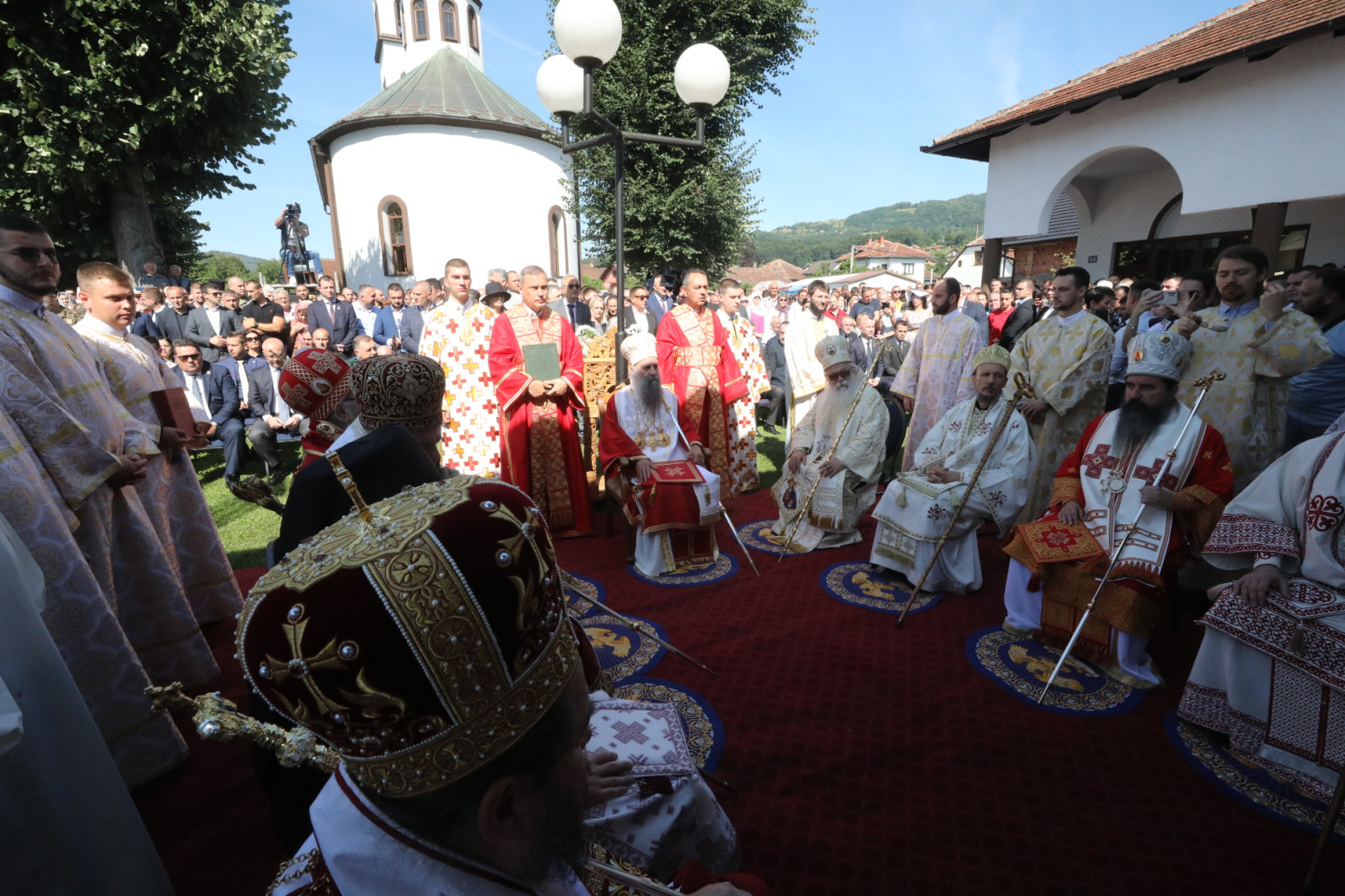 Patrijarh Porfirije u Bratuncu: Naše današnje bitke su za mir, slogu i činjenje dobra FOTO