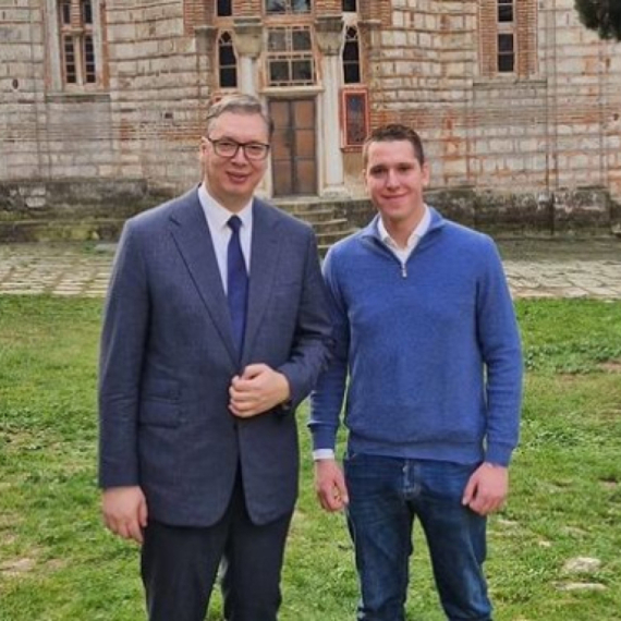 Opozicioni "Danas" sa udarnog mesta poručuje: Da, Danila Vučića treba ubiti uranijumom u rudniku FOTO