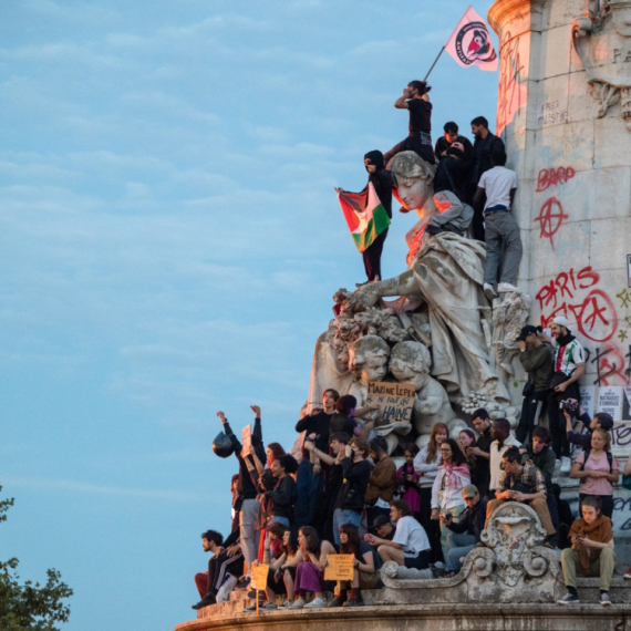 It boils in France; The elections are over - the chaos has just begun: Some are threatening, others "ashamed"