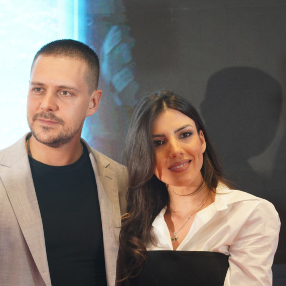 Biković podelio kadrove sa svadbe: Pevao im Čola i doveo atmosferu do usijanja VIDEO