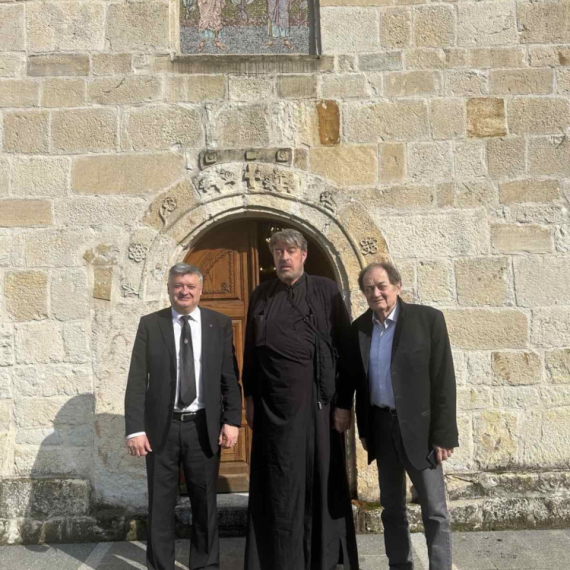 Posle 100 godina: Ponovo zvone zvona u crkvi u Gornjoj Dobrinji
