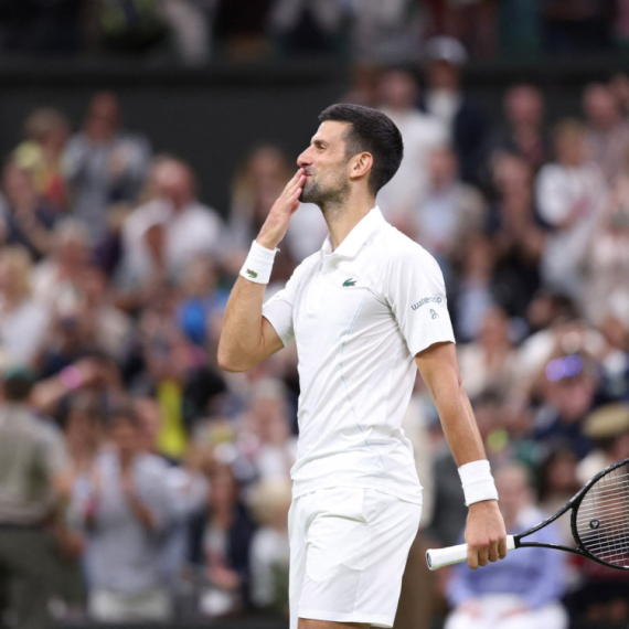 "Stvarnost je takva, Novak sebe poredi sa Federerom"