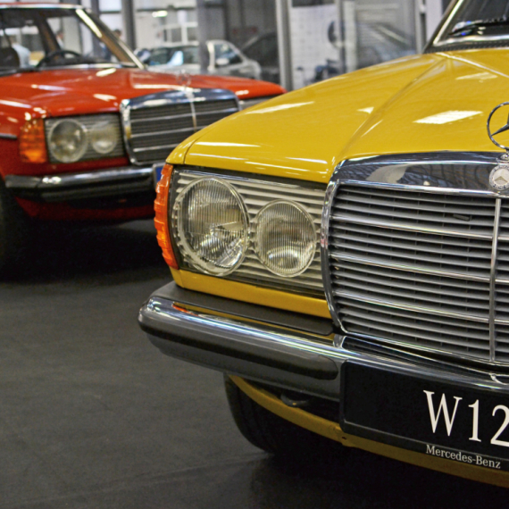 Mercedes star 40 godina, a zagađuje kao novi automobili?