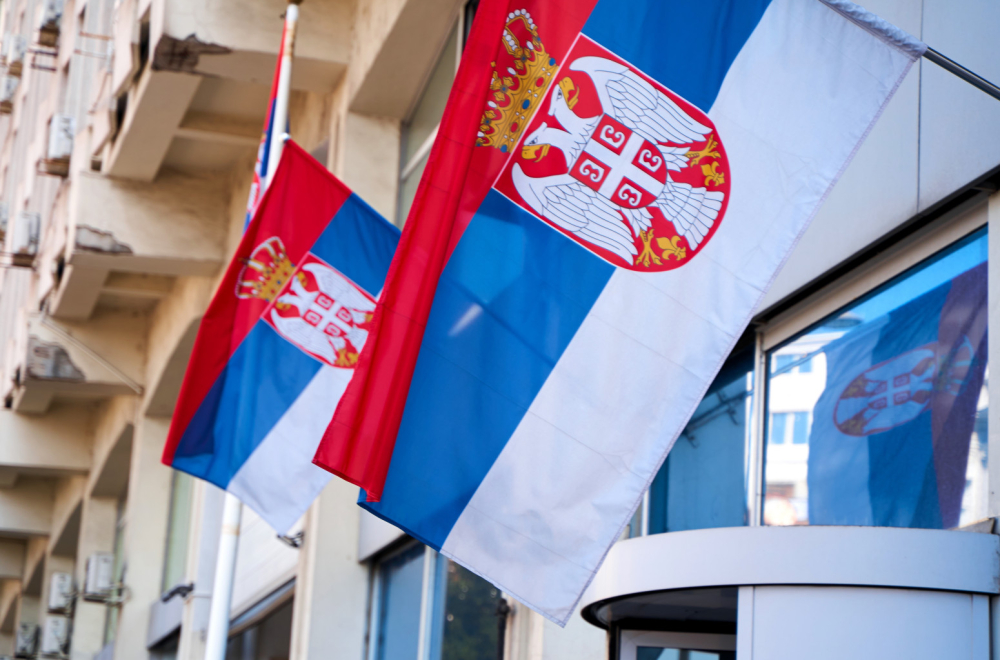 Novi skandal na KiM: Priština bi da zabrani srpsku zastavu?!