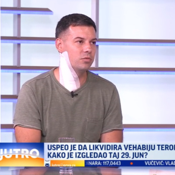 Ranjeni žandarm Jevremović otkrio zašto nije izvadio strelu: Zaustavila se na 2 milimetra od arterije VIDEO