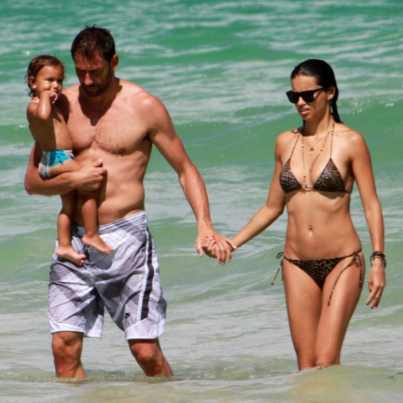 Adrijana Lima pokazala ćerke: Mlađa je isti Marko Jarić, a starija će naslediti mamu FOTO