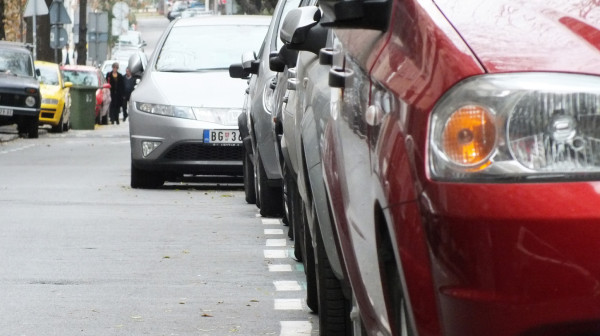 Nedelje stajanja mogu skupo da koštaju: Evo šta se dešava sa automobilom kad se ne vozi