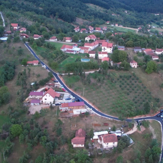 Vreli talas, vrelo pečenje, ali i vreo asfalt FOTO