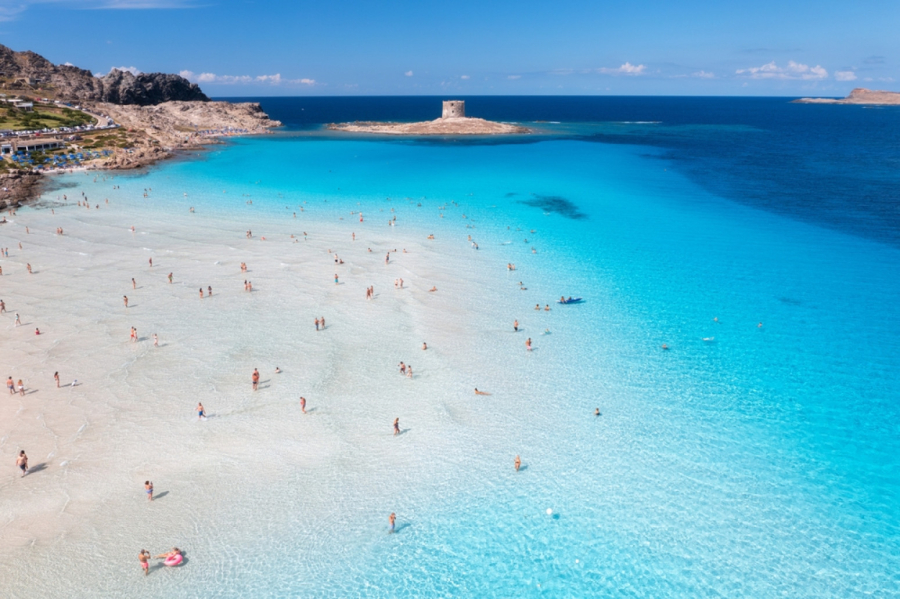 Ovaj skriveni dragulj Mediterana turisti još uvek nisu preplavili: Plaže ostavljaju bez daha FOTO