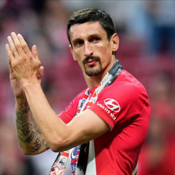 Oženio se Stefan Savić; Nataša Bekvalac bila zadužena za dobru atmosferu FOTO