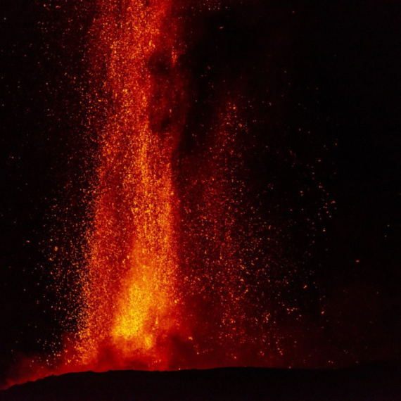 "Zombi" vulkan samo što nije eksplodirao: Izdato hitno upozorenje; Milioni života u opasnosti