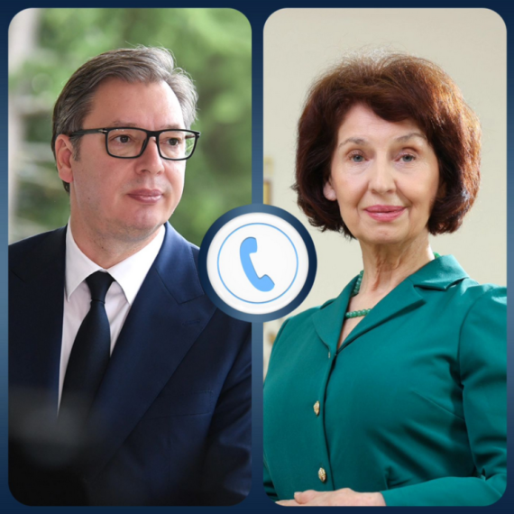 Vučić razgovarao sa predsednicom Severne Makedonije: Jedni drugima možemo najbolje i najbrže da pomognemo FOTO