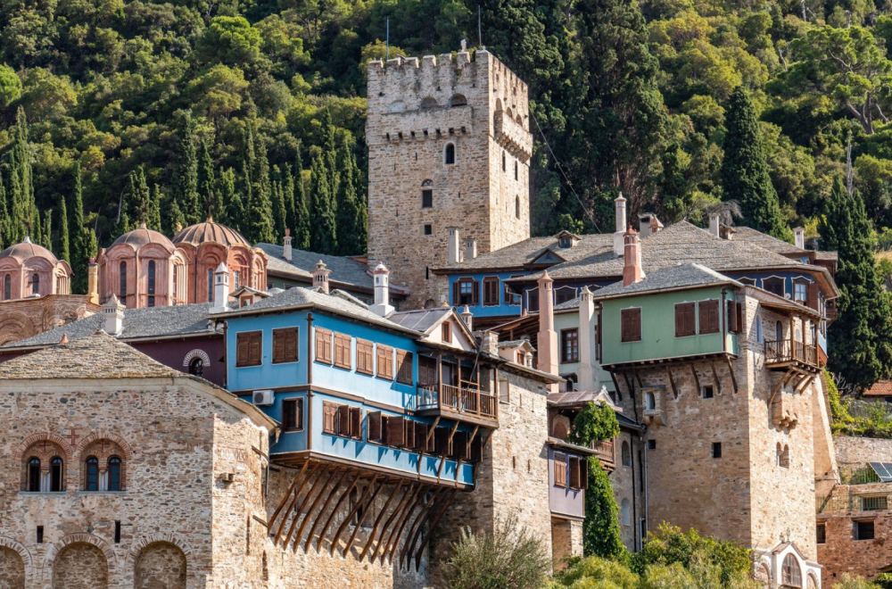 Snažan zemljotres oštetio tri grčka manastira na Svetoj Gori
