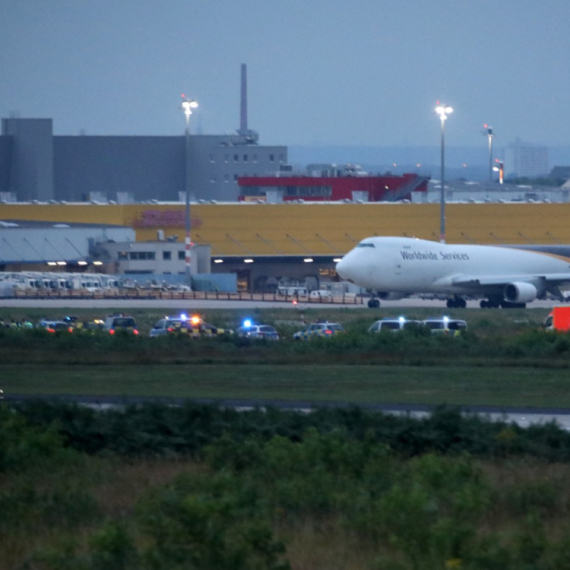 Obustavljeni letovi na evropskom aerodromu: Ljudi se zalepili za pistu